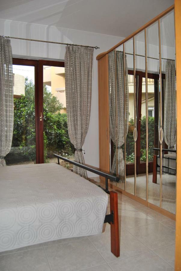 Ferienwohnung Dilou 8 Rhodes City Esterno foto